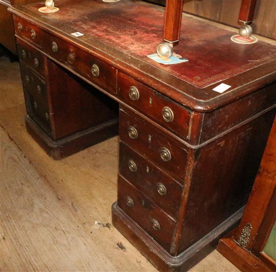 Victorian desk(-)